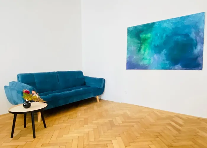 2-bedroom Apartment, Sleeps Six, 4-min Walk To Stadthalle *