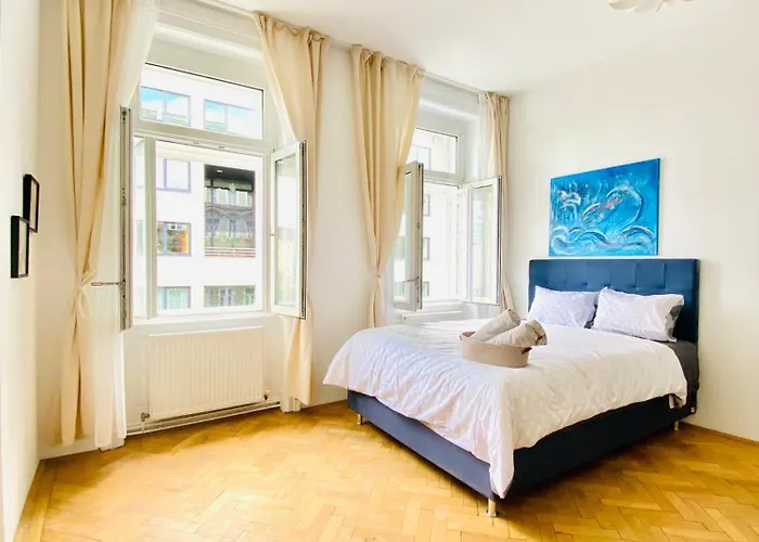 2-bedroom Apartment, Sleeps Six, 4-min Walk To Stadthalle * Vienna
