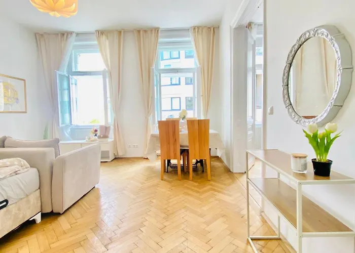 2-bedroom Apartment, Sleeps Six, 4-min Walk To Stadthalle