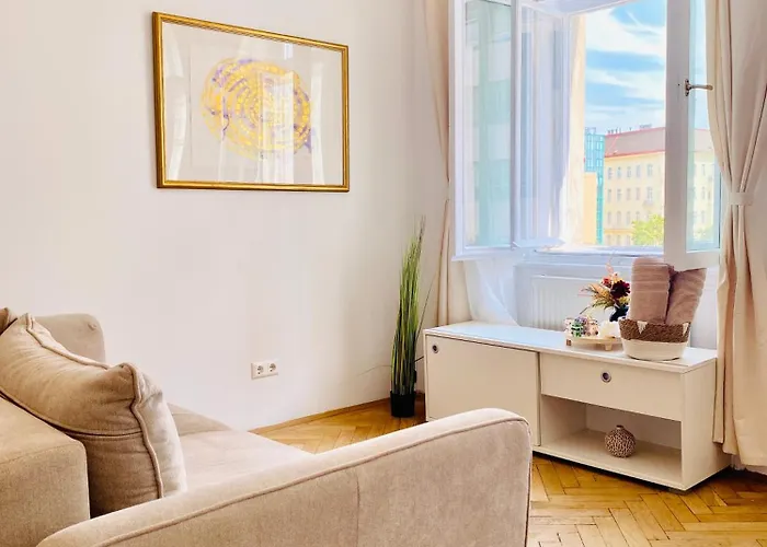 Apartment 2-bedroom Apartment, Sleeps Six, 4-min Walk To Stadthalle Vienna