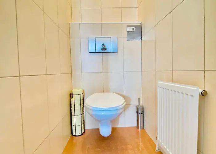 Apartment 2-bedroom Apartment, Sleeps Six, 4-min Walk To Stadthalle
